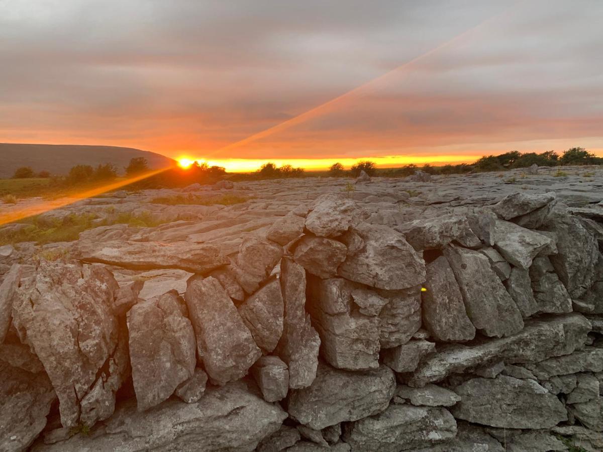 Burren Court Lodge Ballyvaughan Esterno foto