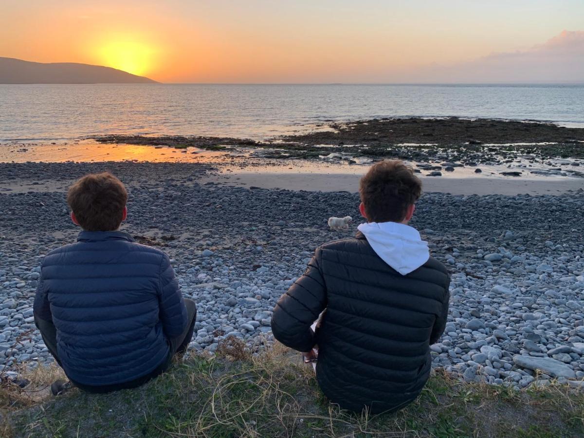 Burren Court Lodge Ballyvaughan Esterno foto