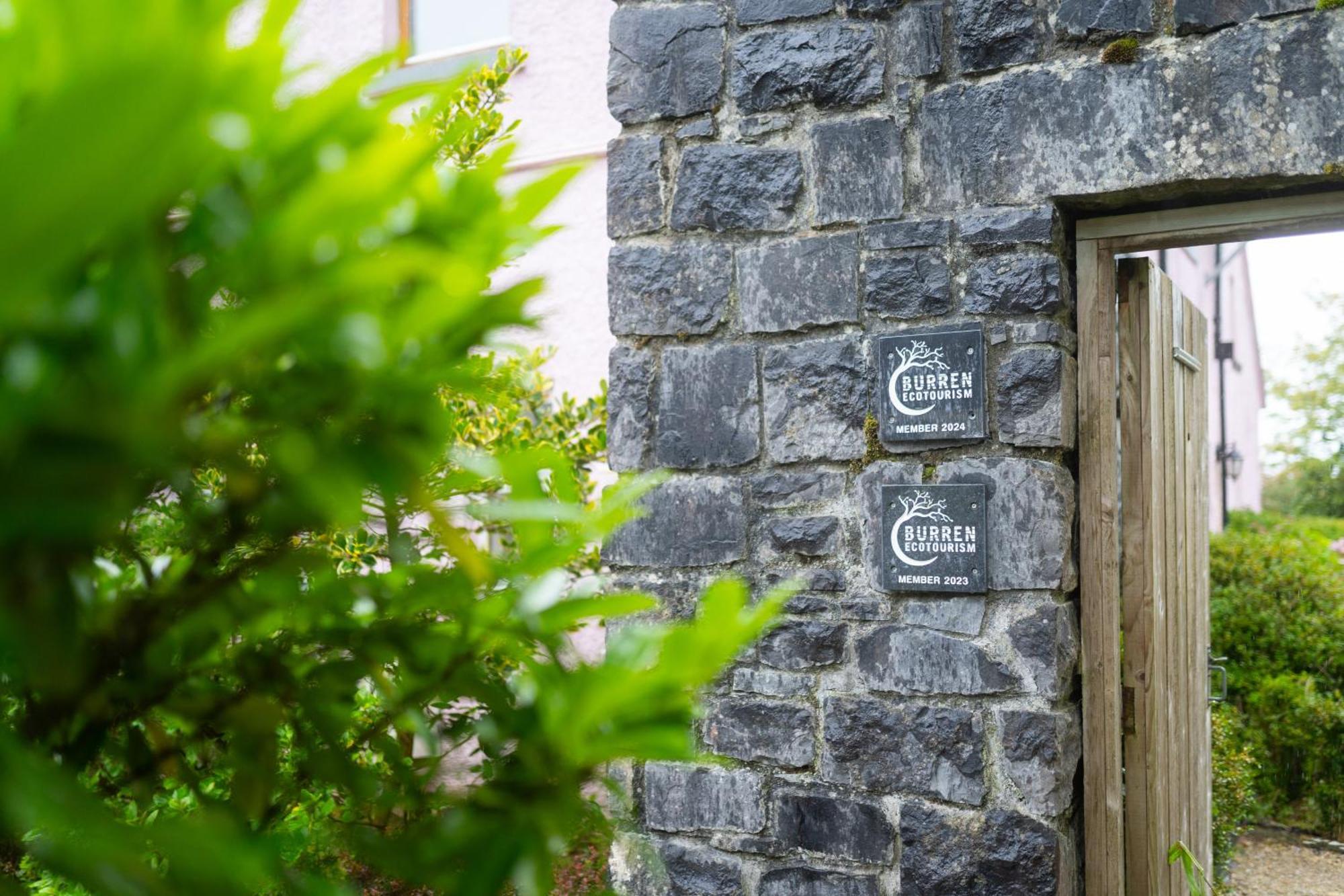 Burren Court Lodge Ballyvaughan Esterno foto