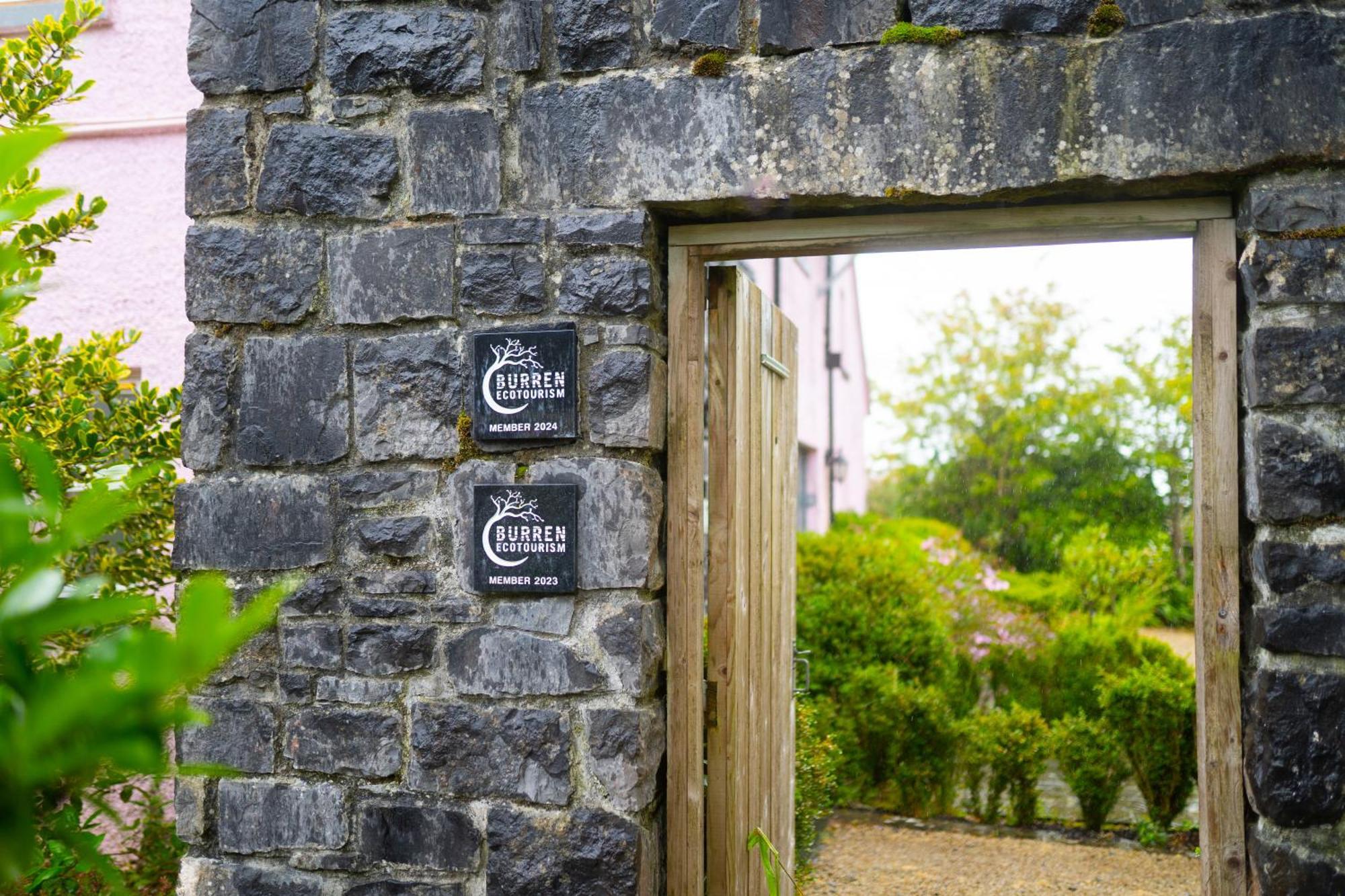 Burren Court Lodge Ballyvaughan Esterno foto