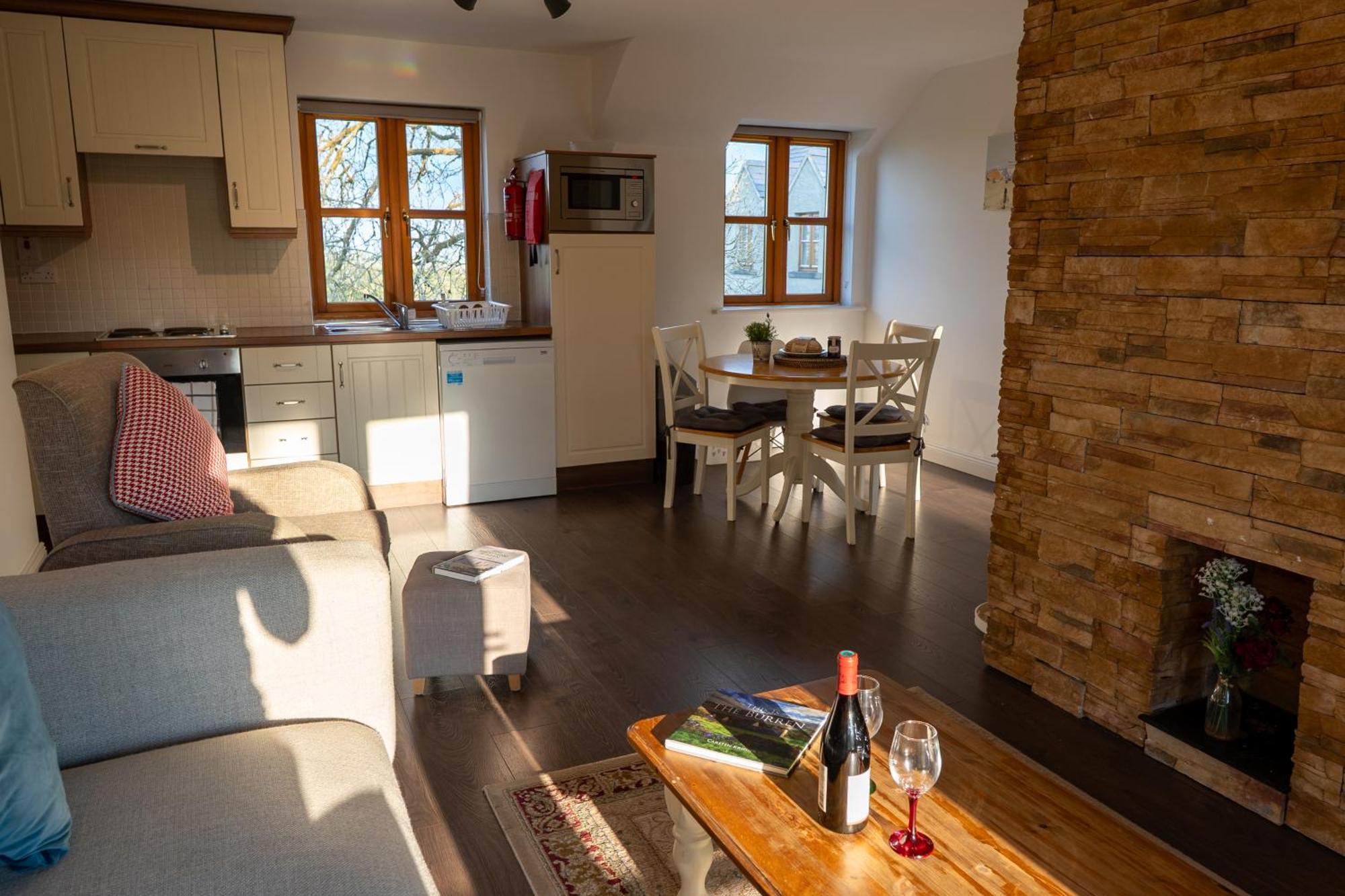 Burren Court Lodge Ballyvaughan Esterno foto