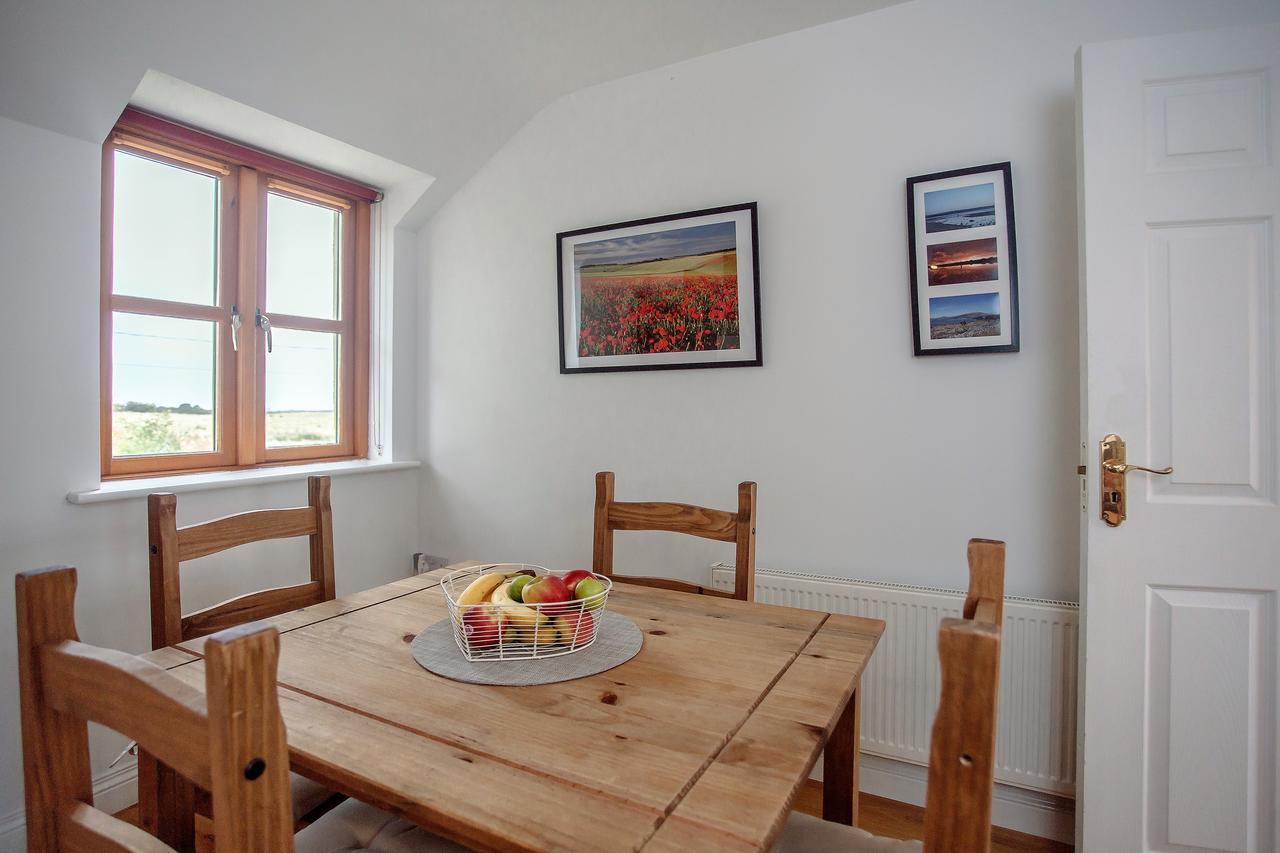 Burren Court Lodge Ballyvaughan Esterno foto