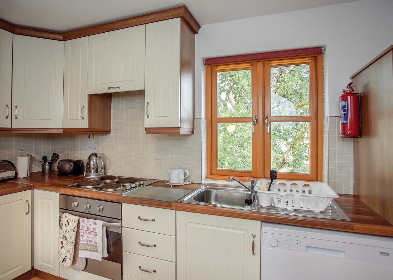 Burren Court Lodge Ballyvaughan Esterno foto