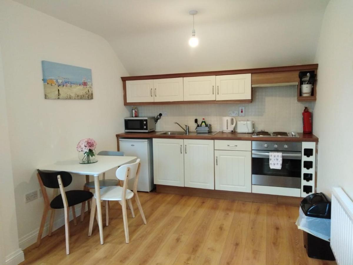 Burren Court Lodge Ballyvaughan Esterno foto